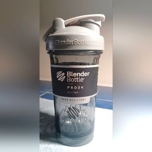 Blend Bottle (PRO 24) 24oz./ 710 mL. Odor resistant. (Brand new). Never used.